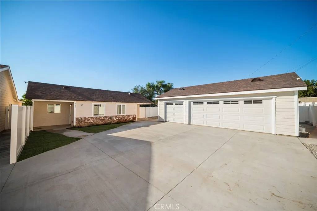 Covina, CA 91724,831 N Sunflower