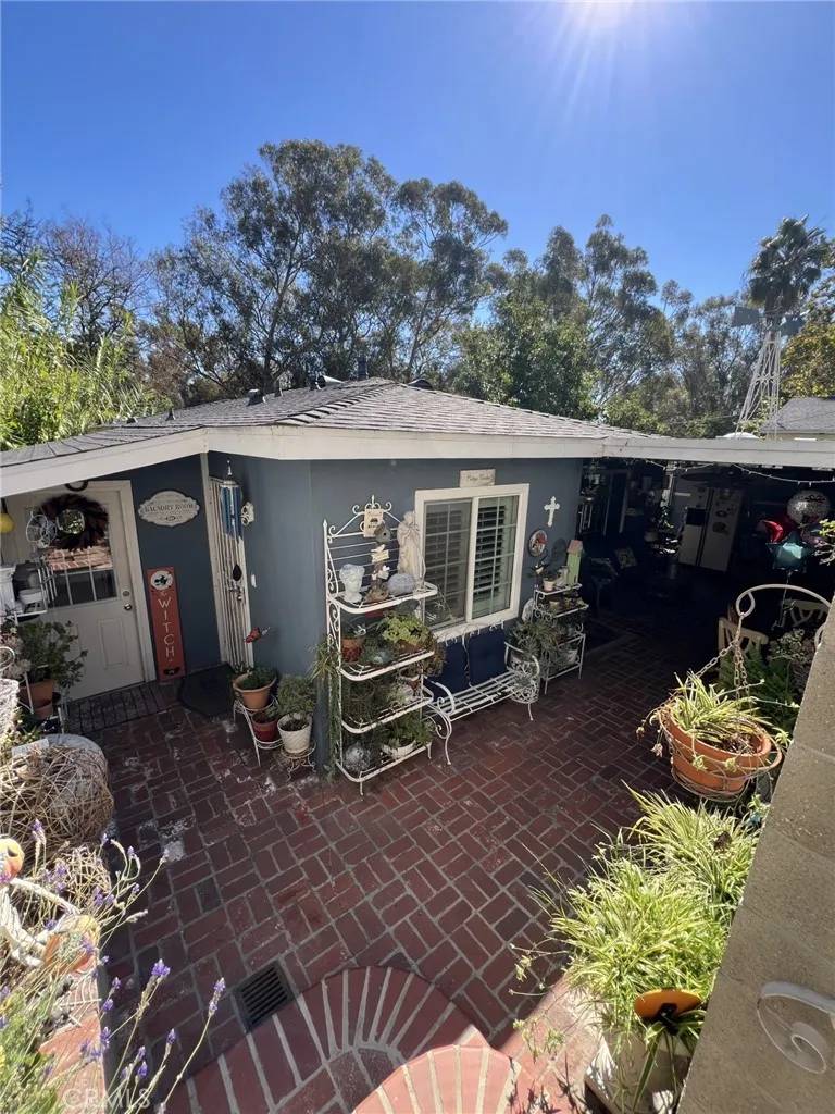 Los Angeles, CA 90032,2334 Highbury