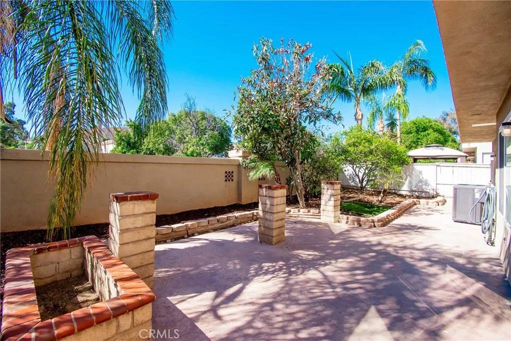 Corona, CA 92879,800 Vista Real