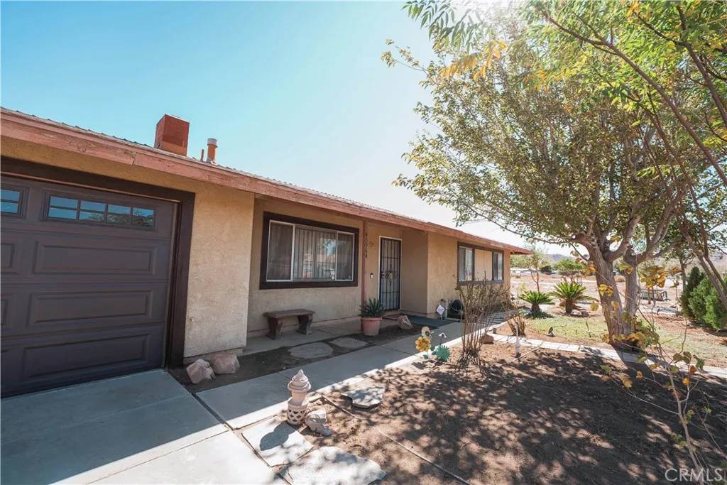 Lancaster, CA 93535,40964 156th East