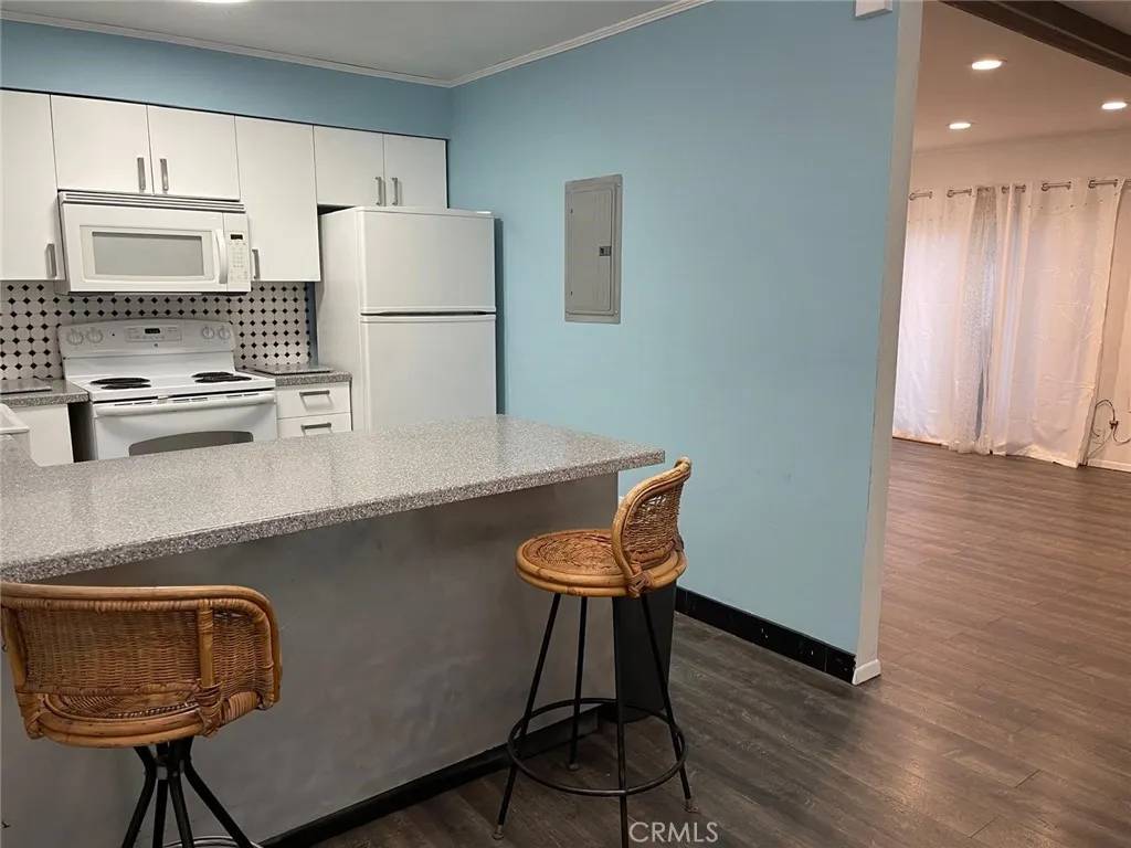 San Diego, CA 92110,2658 Worden Road #223