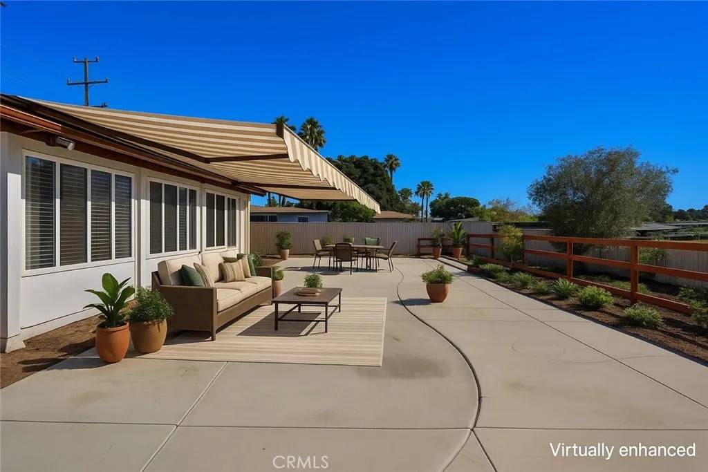 Vista, CA 92083,1338 Olive