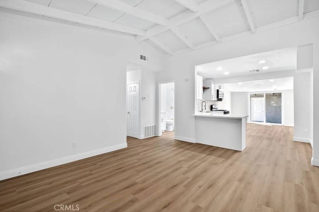 Fontana, CA 92335,15065 Granada