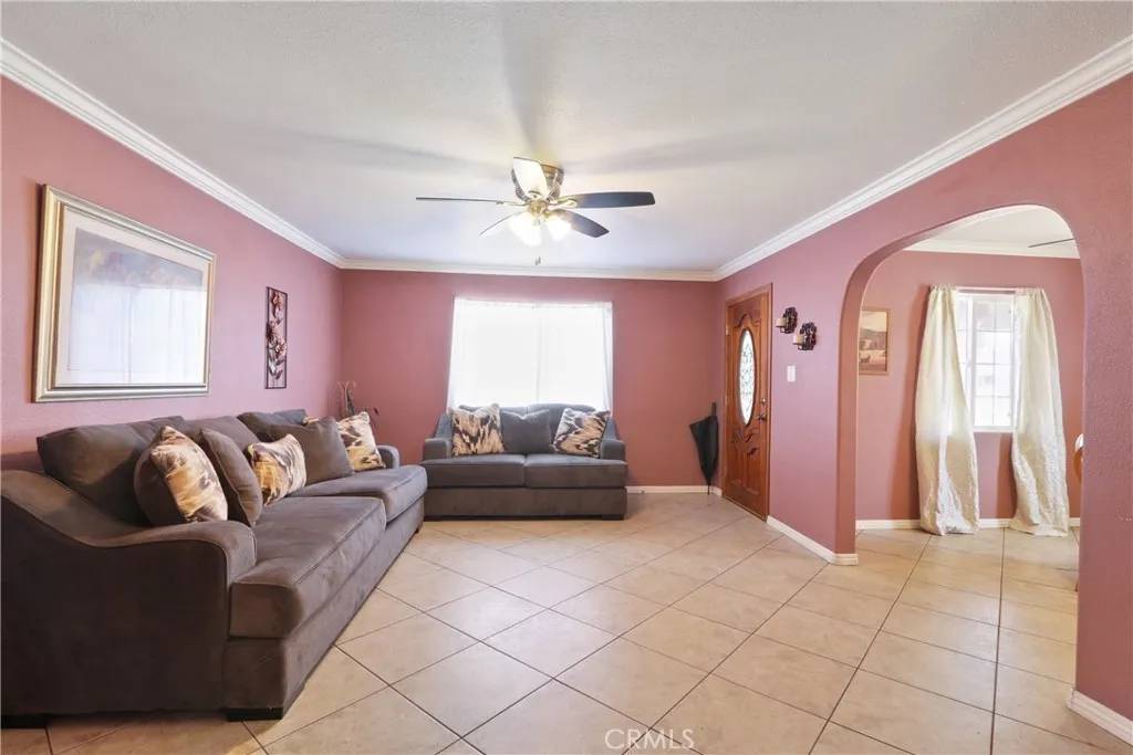 South El Monte, CA 91733,10748 Elliott