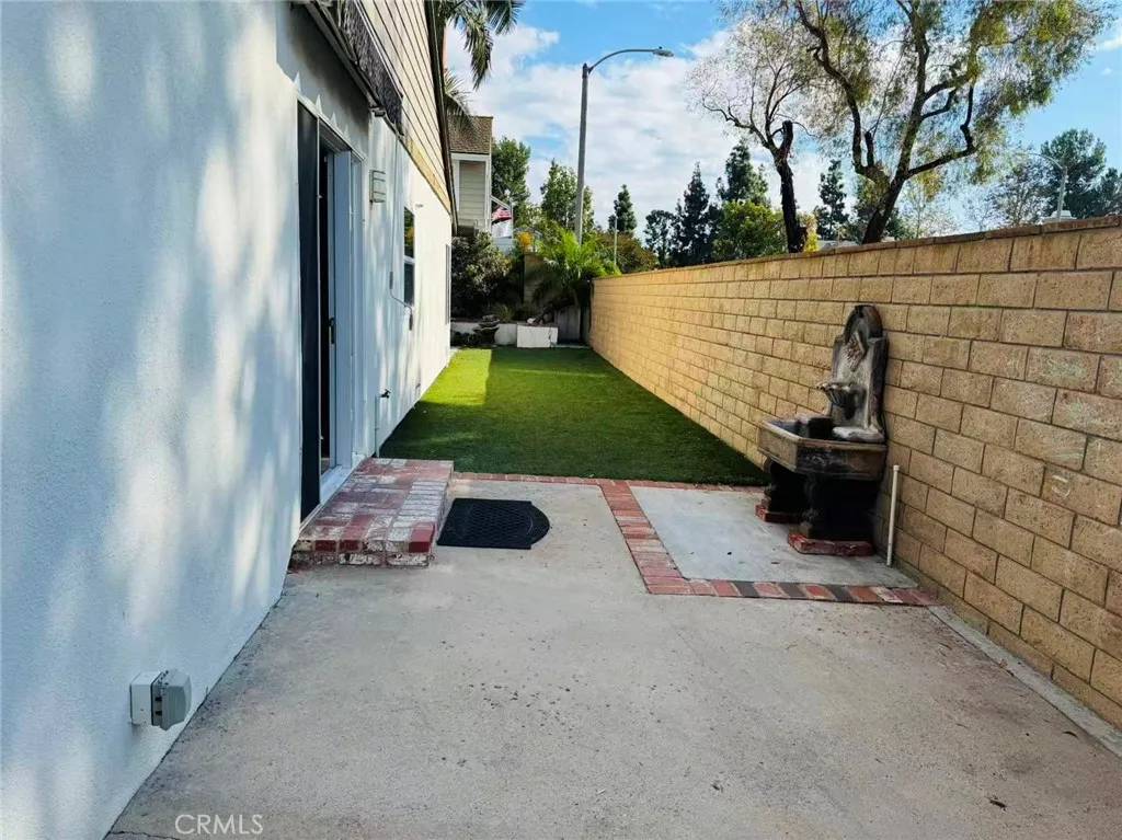 Irvine, CA 92620,2 Mccormick