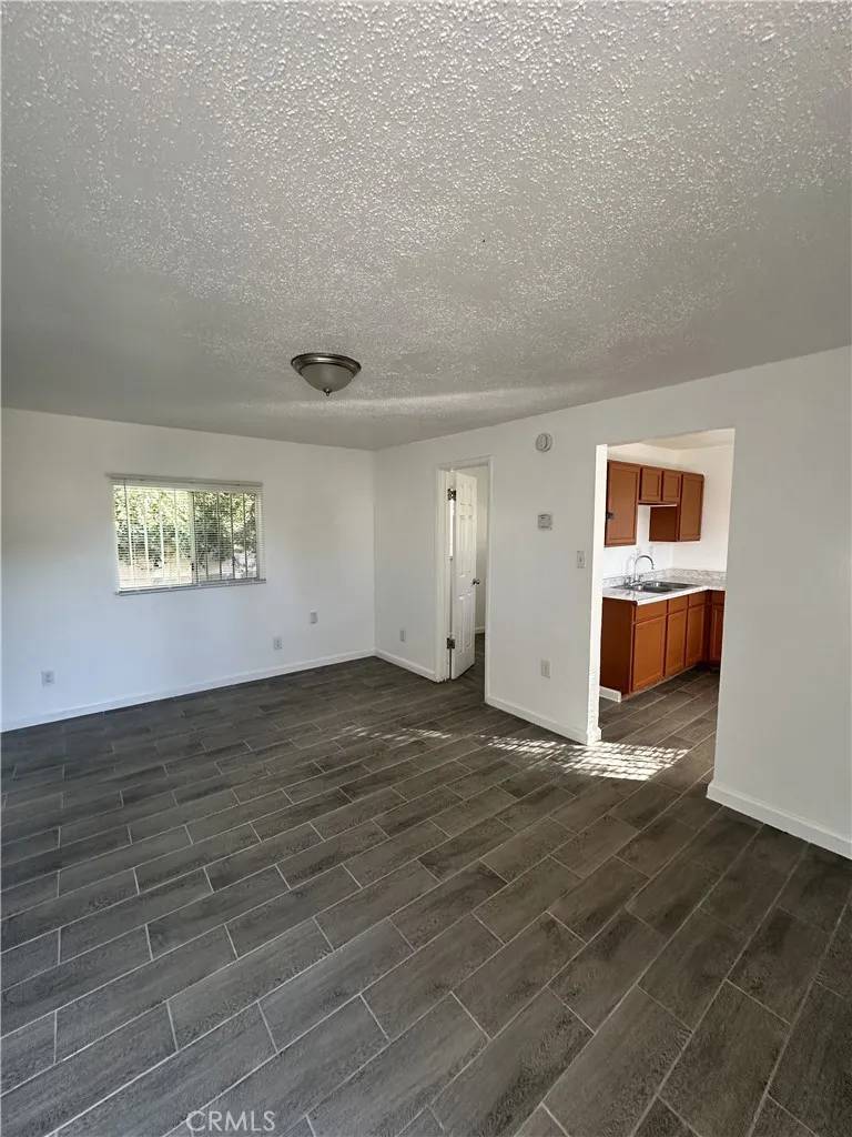 Colton, CA 92324,1318 N Rialto