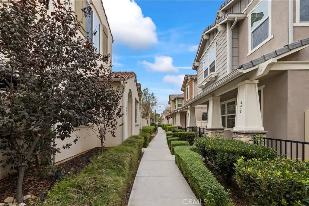 Rialto, CA 92376,692 S Brampton