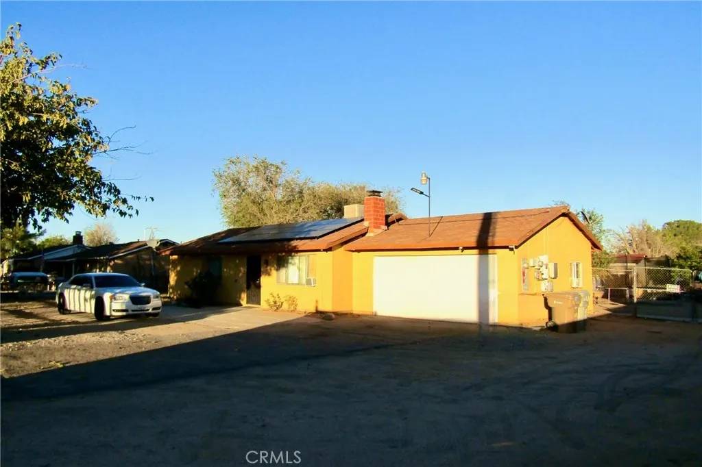 Hesperia, CA 92345,10687 Maple