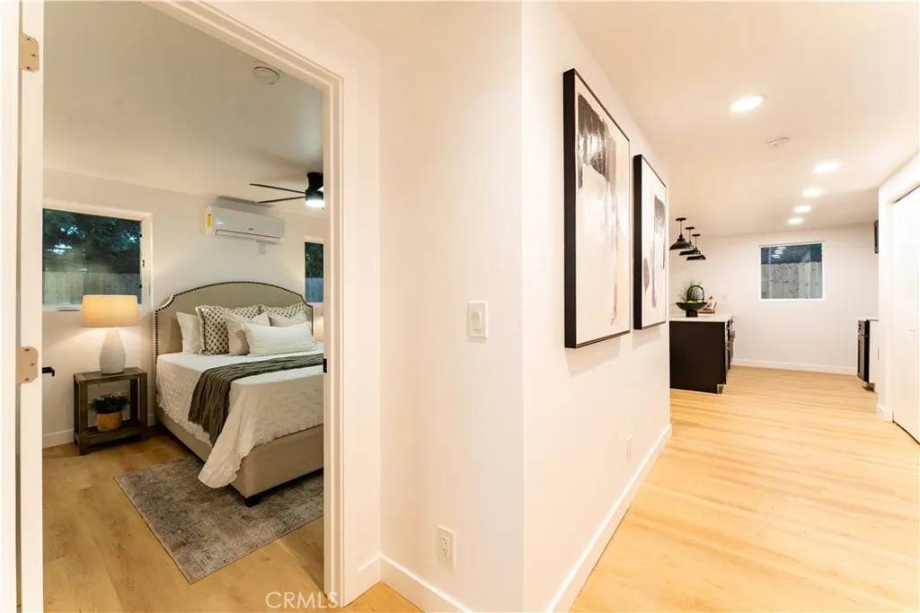 Los Angeles, CA 90019,1189 Crenshaw Boulevard