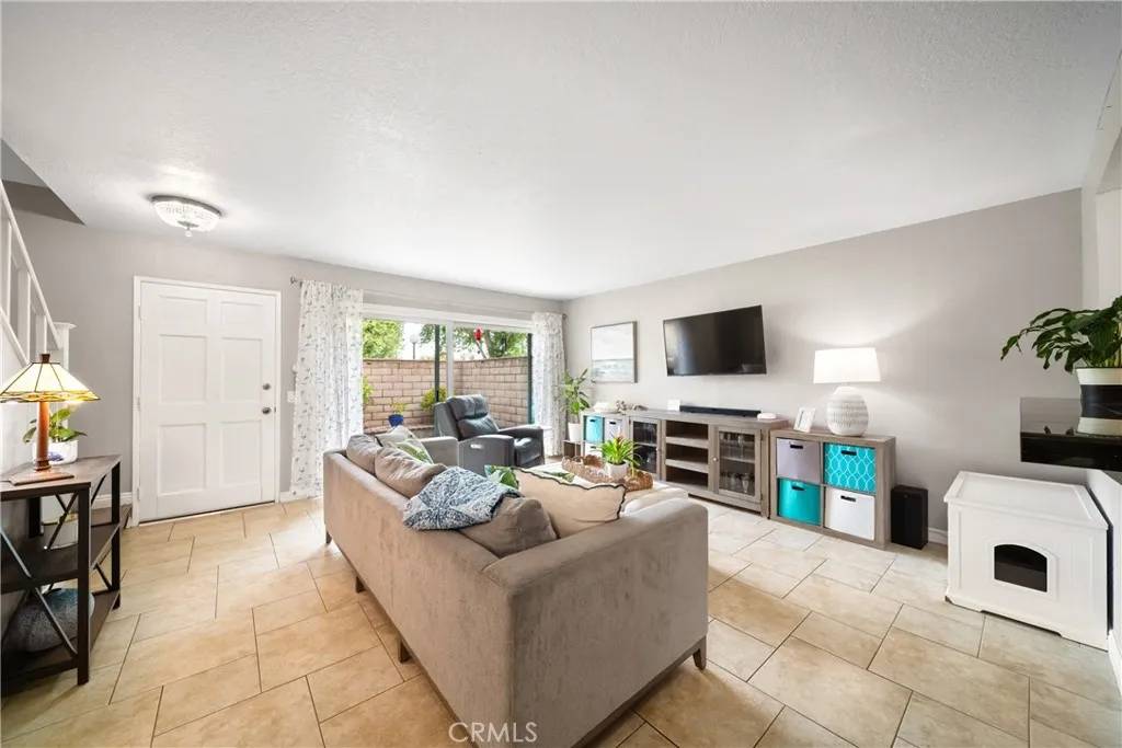 Ontario, CA 91762,2121 Magnolia Ave