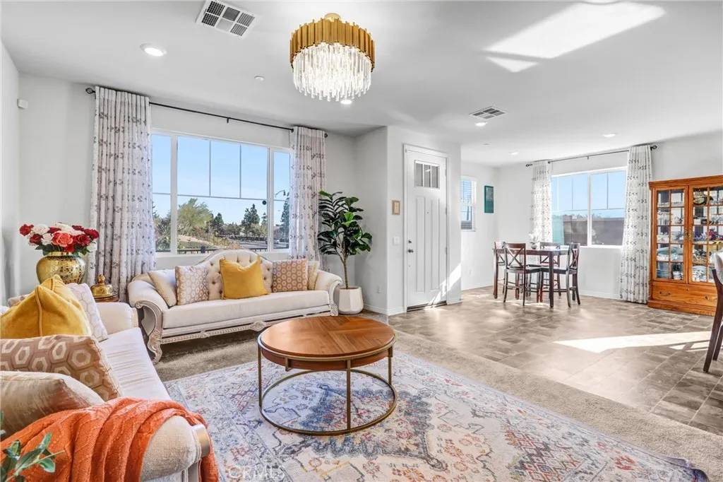 Fontana, CA 92336,16681 Wyndham Lane #8