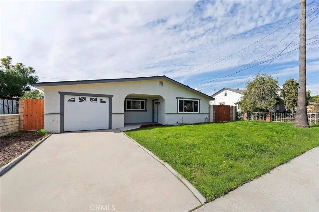 Fontana, CA 92335,9352 Olive Street