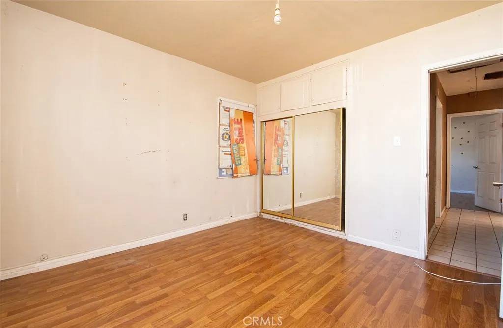 South Gate, CA 90280,10613 Hunt Avenue