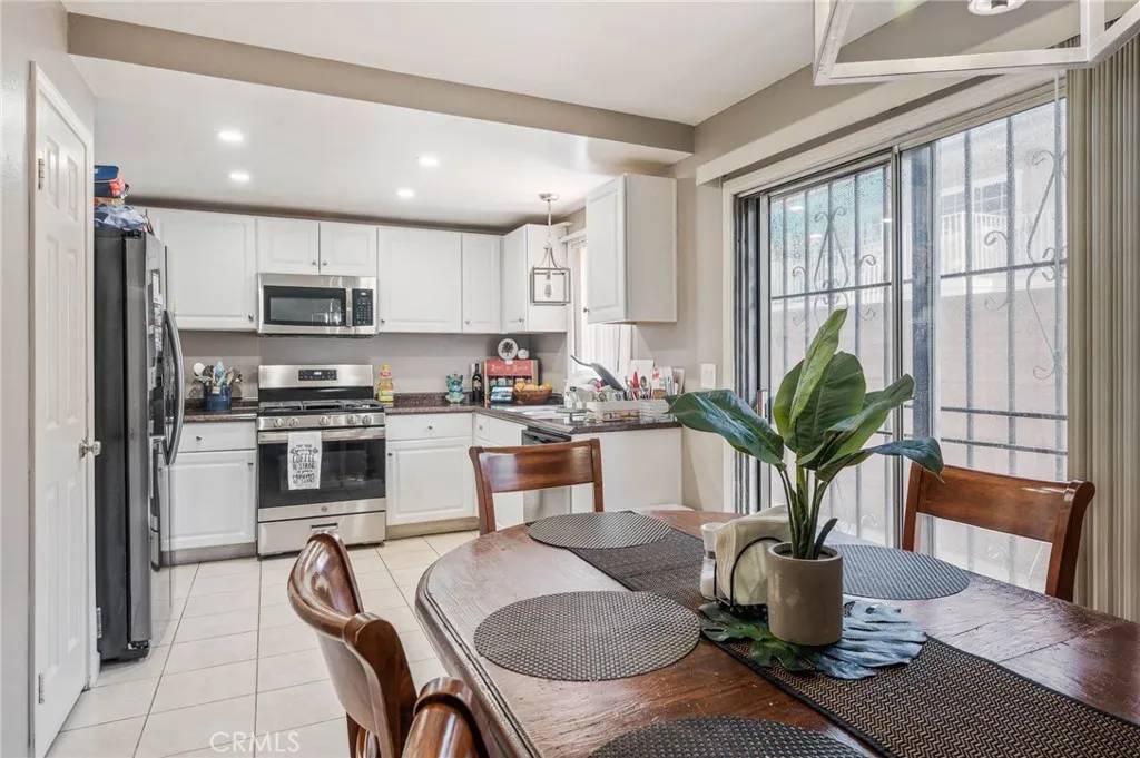 Paramount, CA 90723,7304 Exeter Street #G