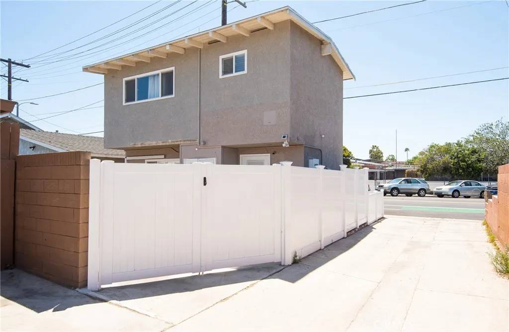 Wilmington, CA 90744,710 N Neptune Avenue