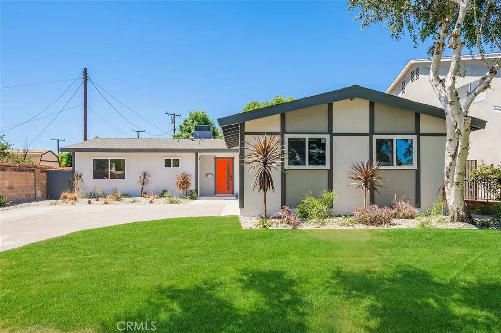 Saugus, CA 91350,27317 Banuelo Avenue