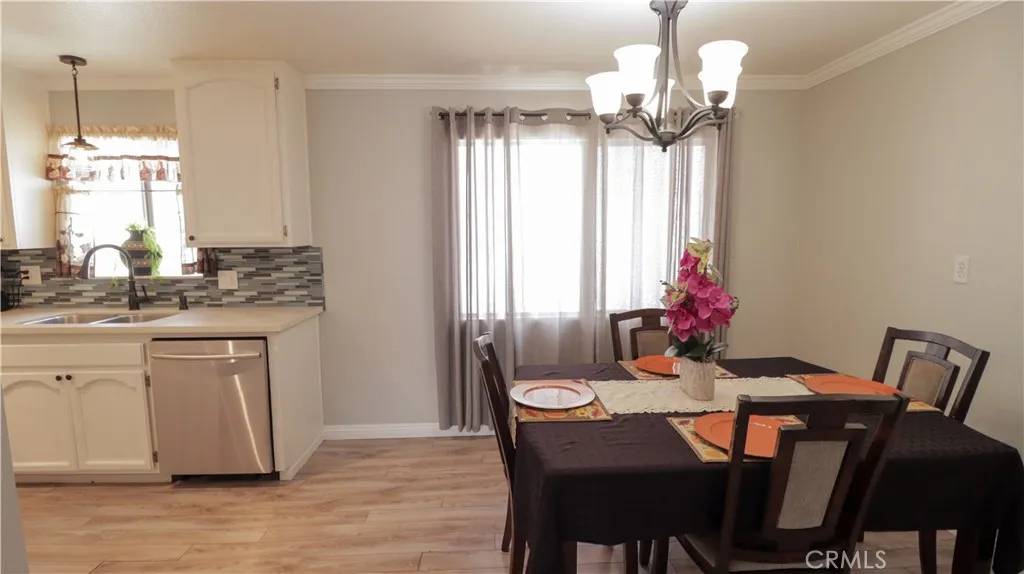 Paramount, CA 90723,7331 Exeter Street #208