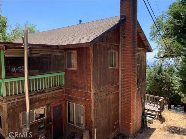 Running Springs, CA 92382,70 Oak Leaf Lane