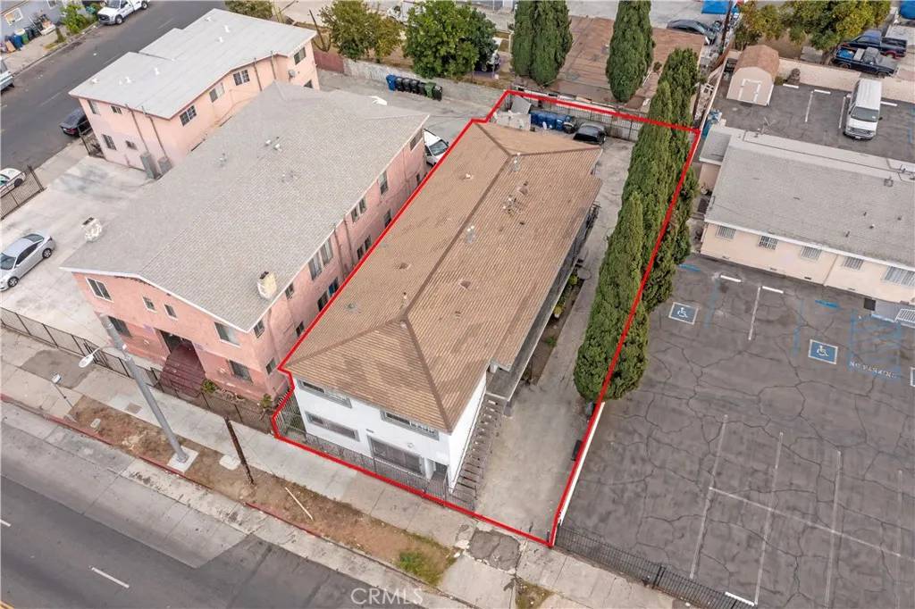 Los Angeles, CA 90011,5110 Compton Avenue