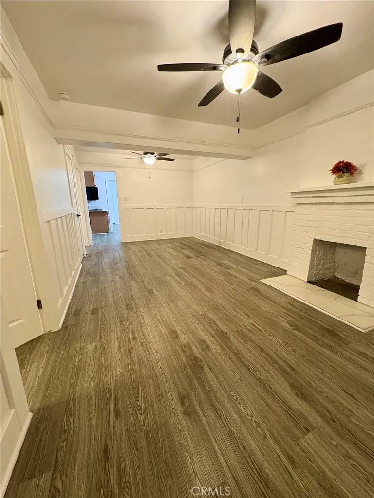 Los Angeles, CA 90059,10941 Hickory Street