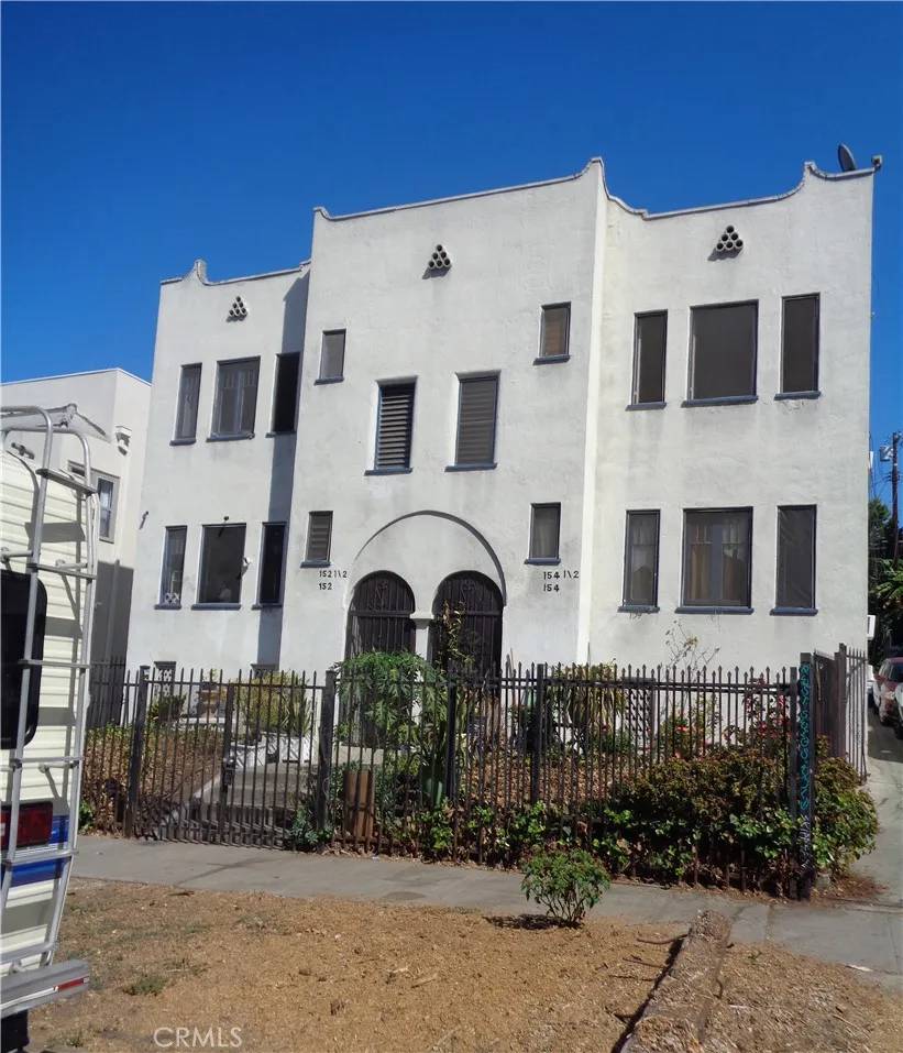 Los Angeles, CA 90004,152 S Westmoreland Avenue