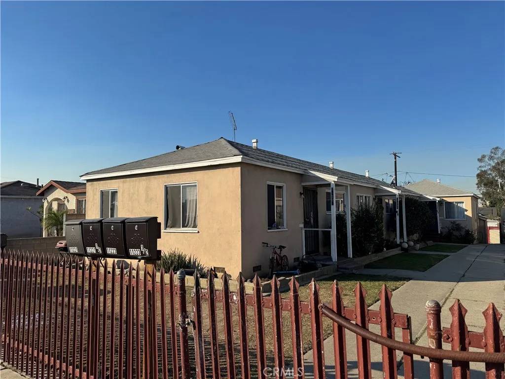Los Angeles, CA 90044,11221 Raymond Avenue