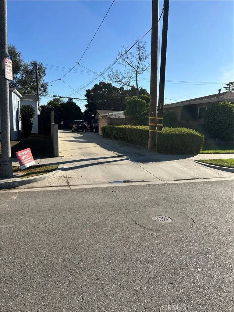 Long Beach, CA 90810,1233 W 33rd st