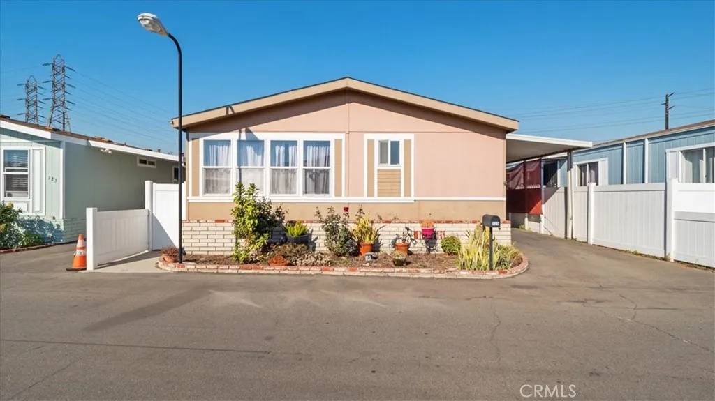 Stanton, CA 90680,10800 Dale Ave #125