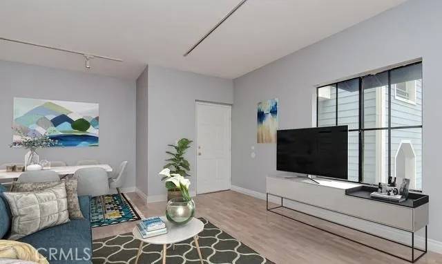 Long Beach, CA 90802,720 W 4th Street #320