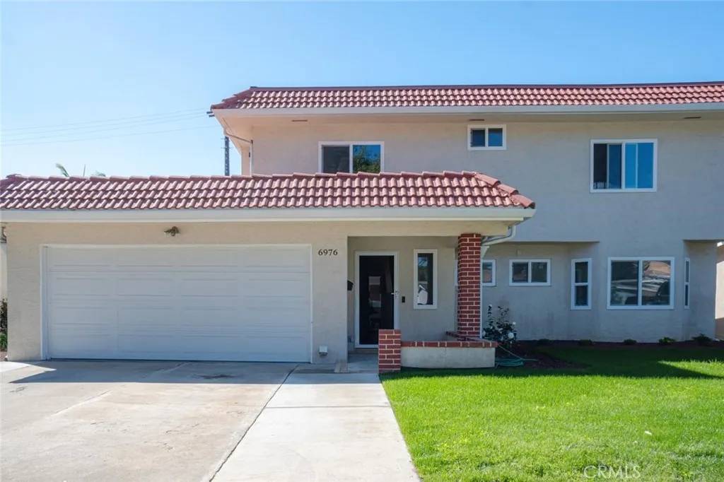 Long Beach, CA 90815,6976 E El Cedral Street