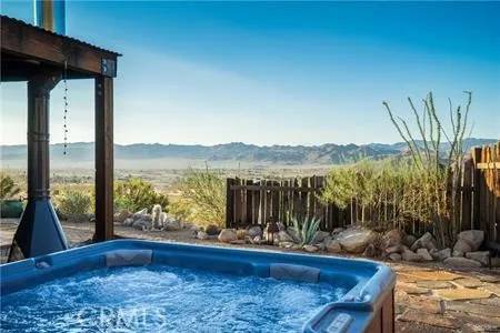 Joshua Tree, CA 92252,61426 Calle Del Rio