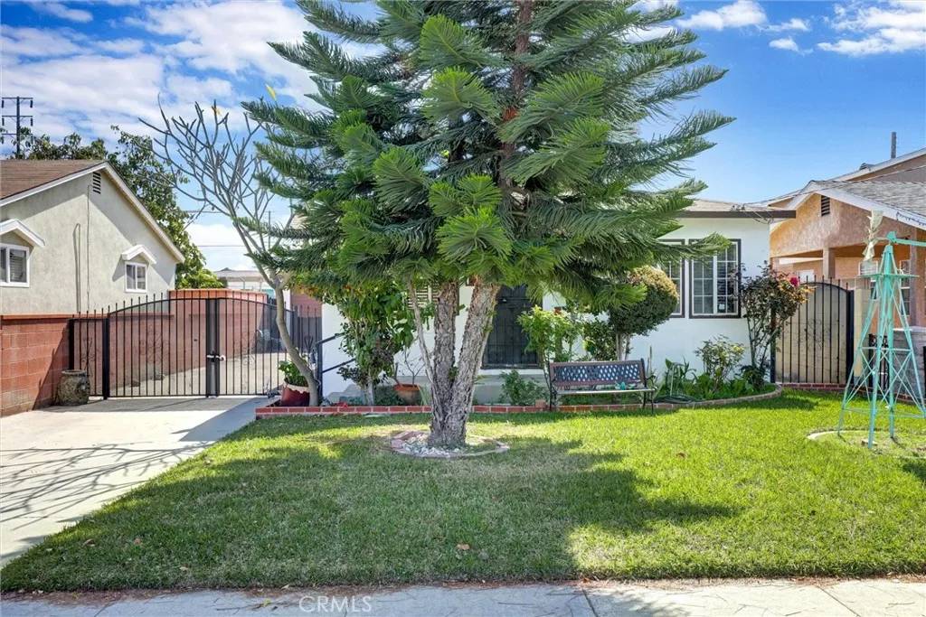 Downey, CA 90241,11412 Rives Avenue