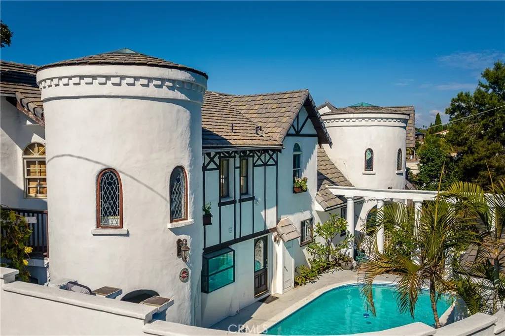 Solana Beach, CA 92075,915 Highland Drive
