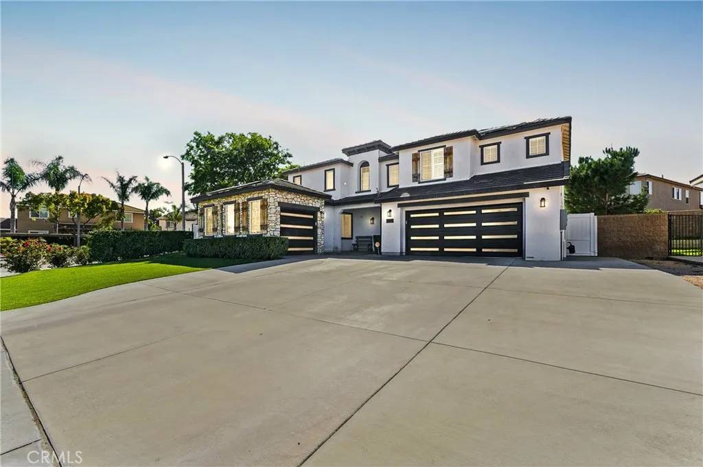 Eastvale, CA 92880,5999 Pinegrove Place