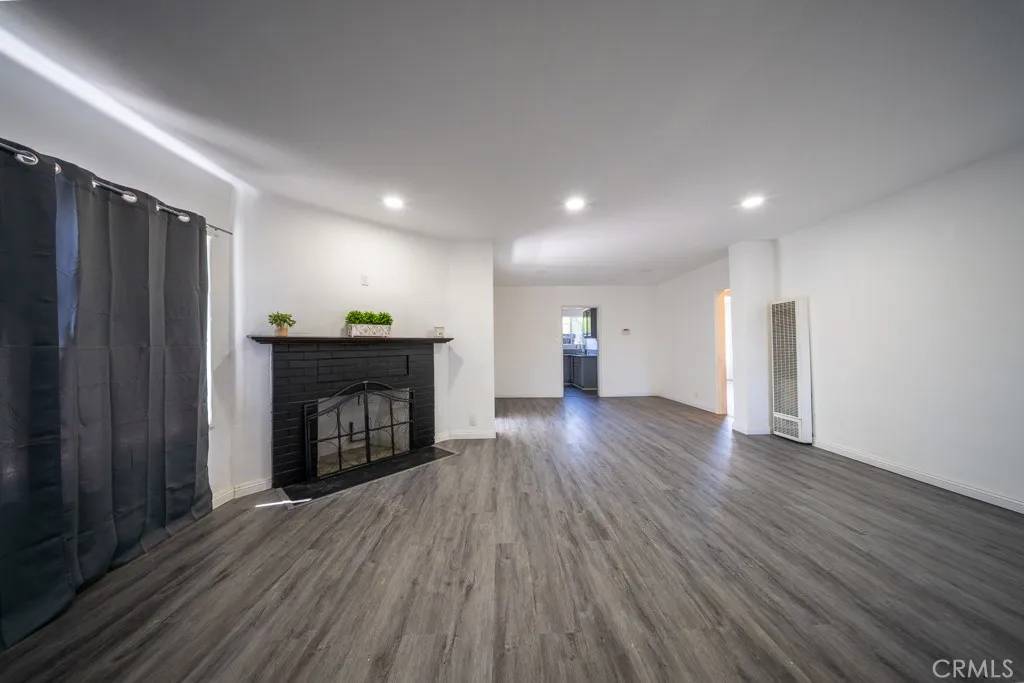 Compton, CA 90220,843 W Brazil Street