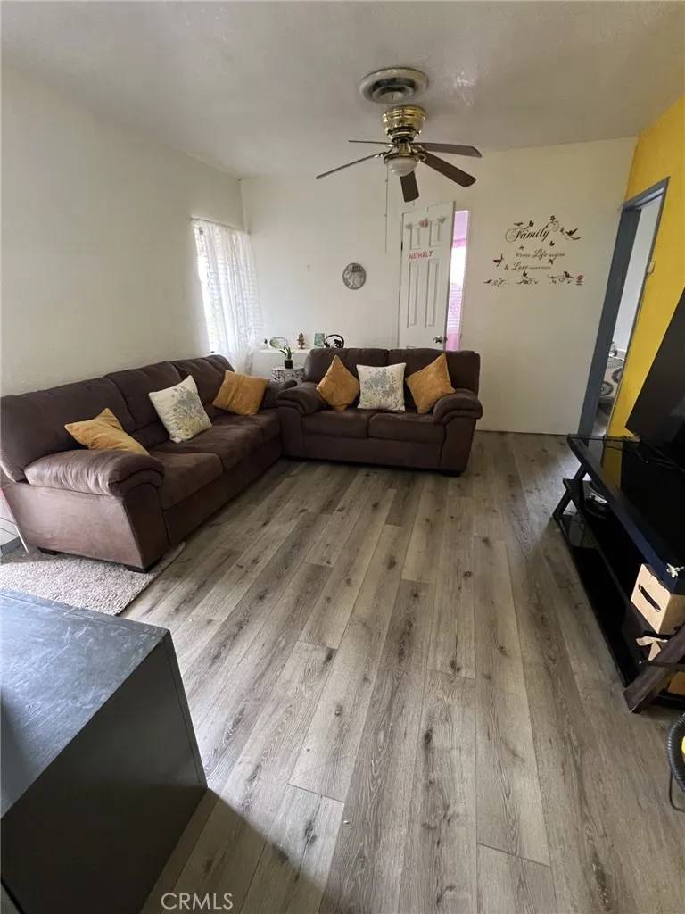 Fontana, CA 92335,9850 Cypress Avenue