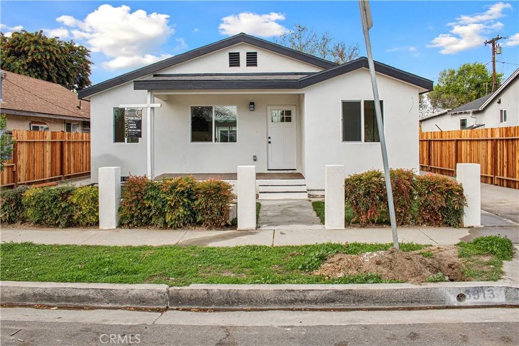 Paramount, CA 90723,6513 San Miguel Street