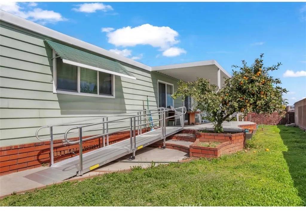 La Mirada, CA 90638,12921 Lake forest #35