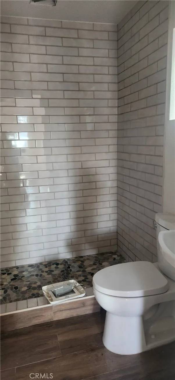 Los Angeles, CA 90047,1407 W 59th Place West