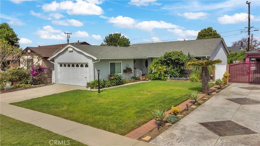 Downey, CA 90242,13503 Gunderson Avenue