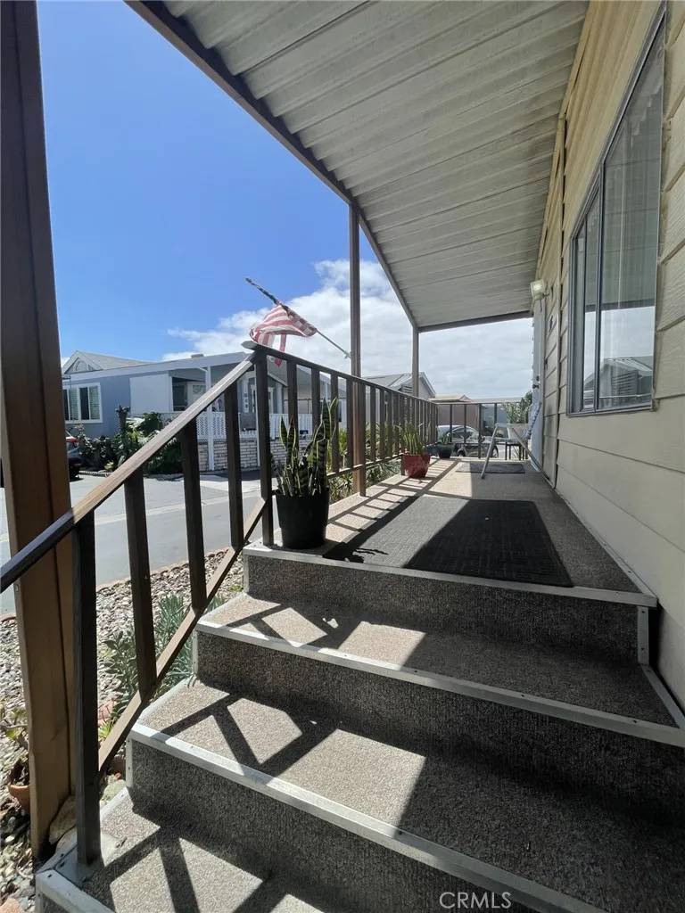 Hawaiian Gardens, CA 90716,12550 Carson #96