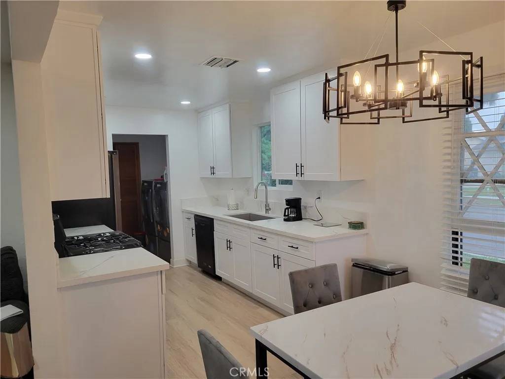 Lakewood, CA 90715,11702 Rockwall Street