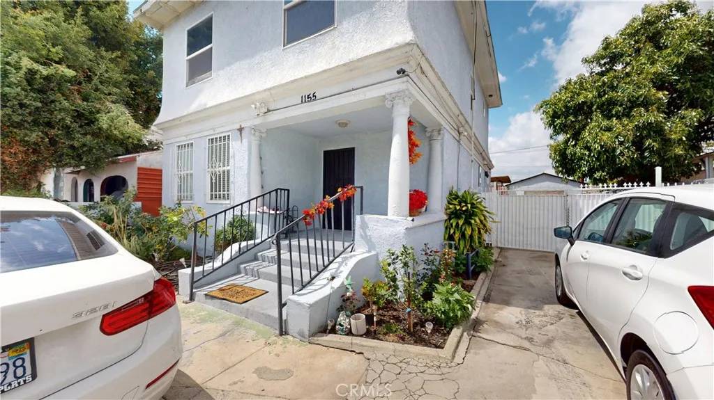 Los Angeles, CA 90001,1155 E 58th Drive