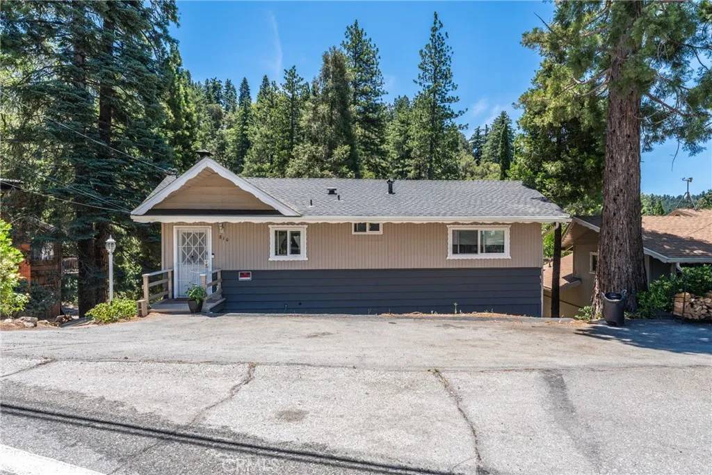Crestline, CA 92325,810 Arosa Drive