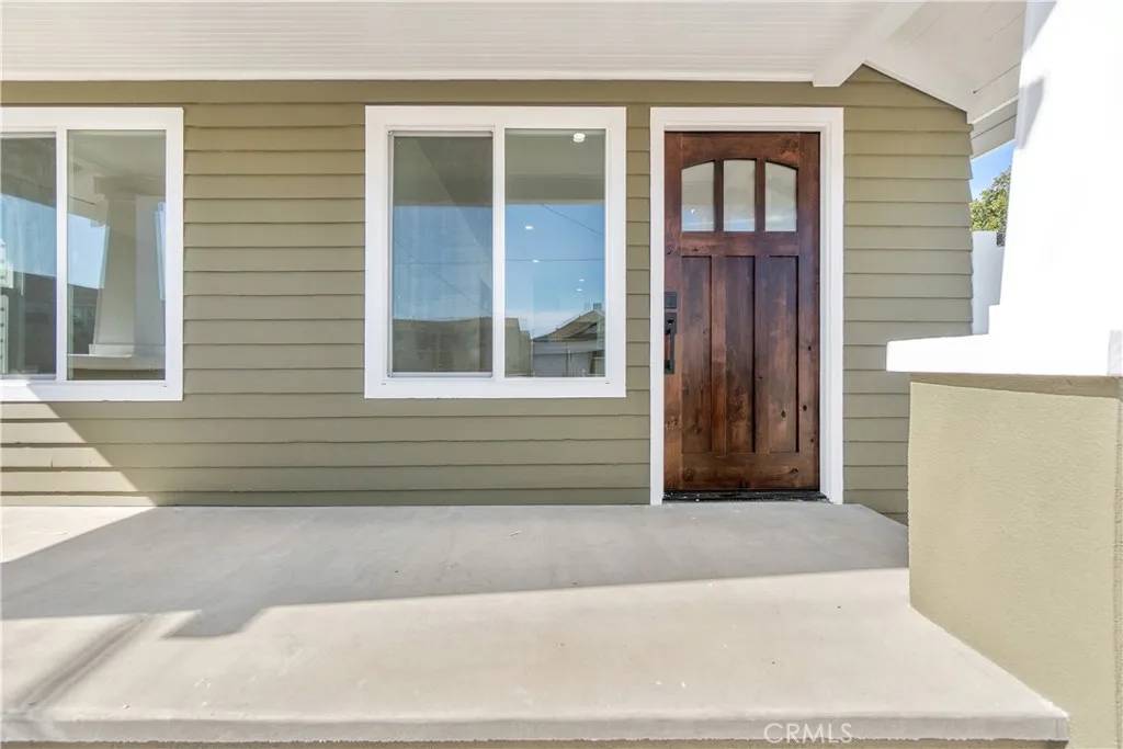 Long Beach, CA 90813,1027 E 10th St