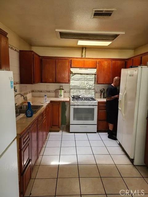Fontana, CA 92335,14680 Upland Avenue