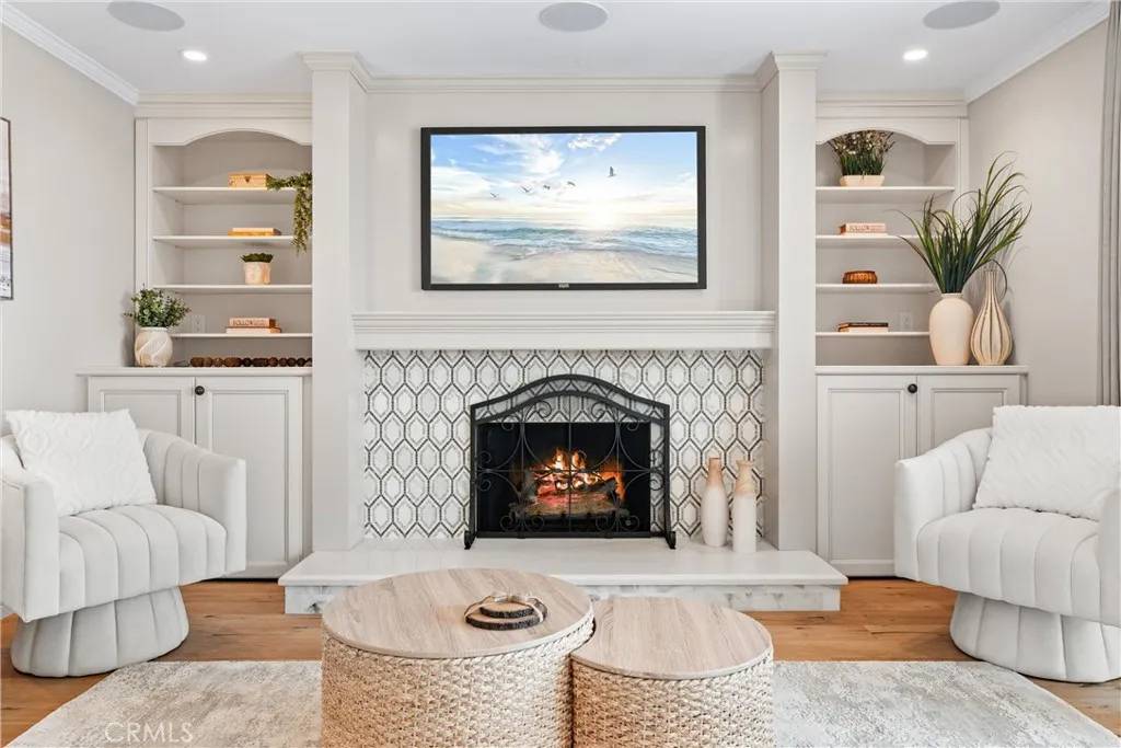 Long Beach, CA 90803,201 Bay Shore Avenue #305