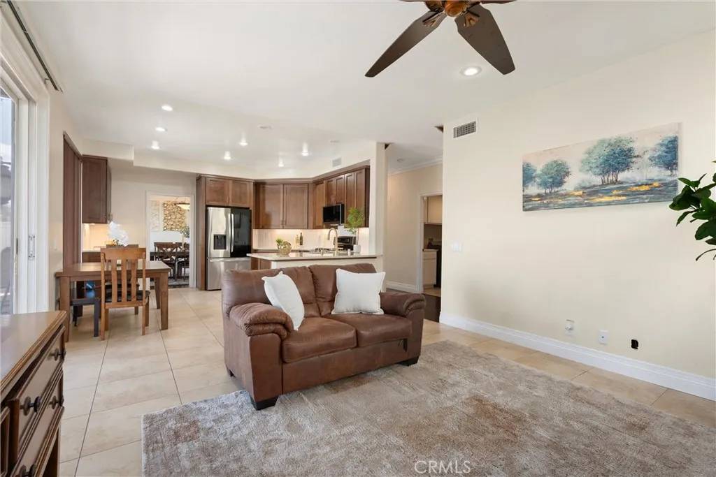 Rancho Santa Margarita, CA 92688,36 Via Tronido