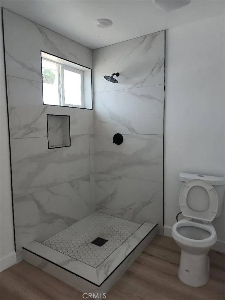 South Gate, CA 90280,10531 Alexander Avenue