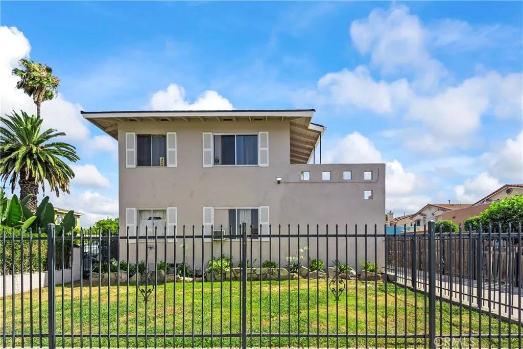 Lynwood, CA 90262,3364 Elizabeth Avenue